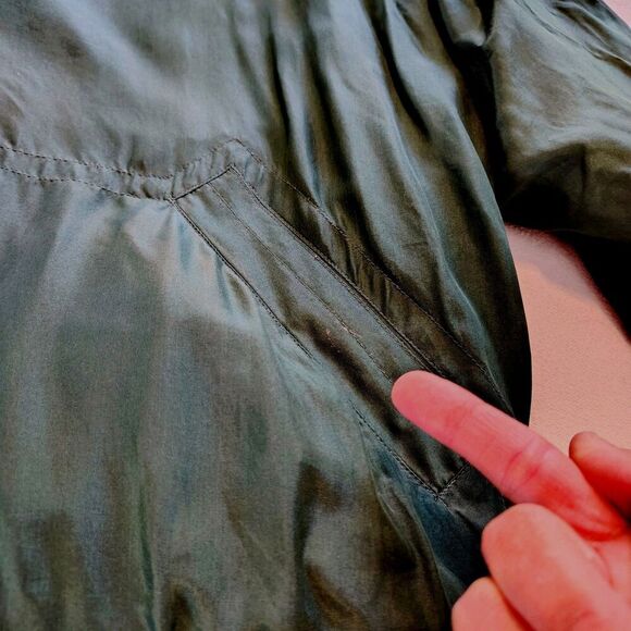 Vintage 1994 GREEDY Movie Promo MCA Universal Bomber Jacket XL Green Silk 90s - Picture 9 of 9